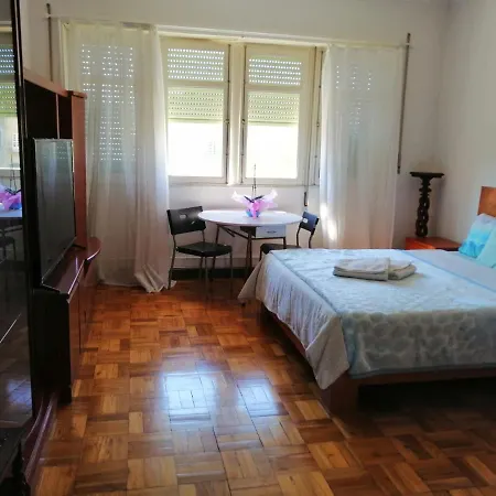 Sasimi Hostel *